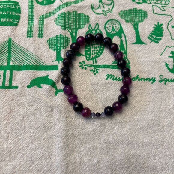 Elegant Purple banded agate Beaded Bracelet Swarovski crystals 7” average wrist - Picture 5 of 5